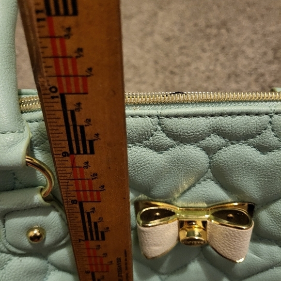 Betsey Johnson Mint Green Quilted Handbag with Gold Bow Clutches & Wristlets - Picture 13 of 15